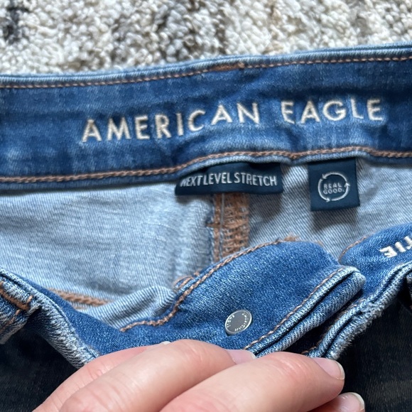 American Eagle distressed denim shorts with lace pockets - Picture 3 of 5